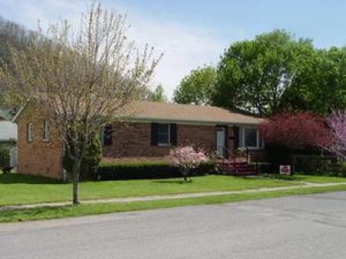 Single Family Home for Sale, ListingId:17236238, location: 619 Second Avenue Marlinton 24954