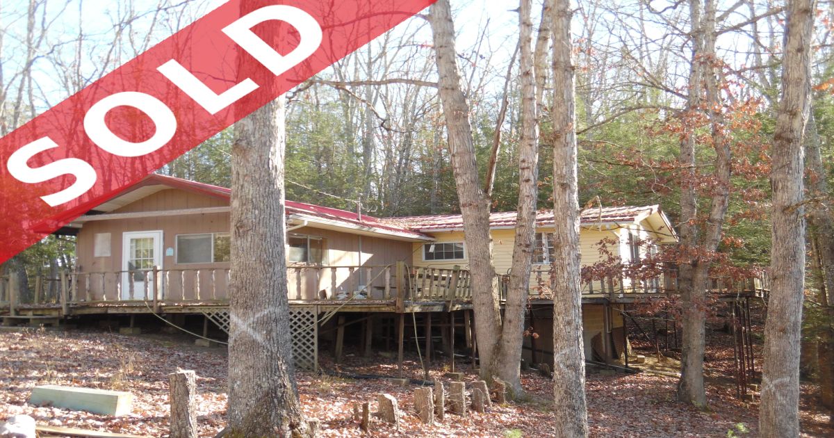 SOLD! LIST WITH Red Oak Realty, wv Boyer..4 Bedroom 1 Bath Cabin with