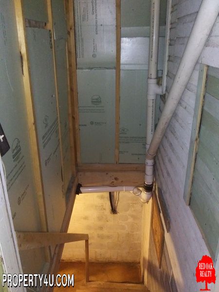 stairs to basement