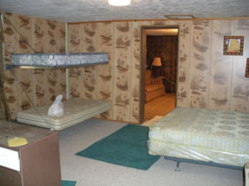 bunk room sleeps 6, living room has two fold outs to sleep 4