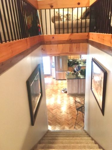    To  UpStairs      Ensuite Suite