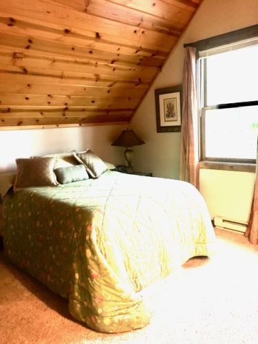 Queens Bedroom