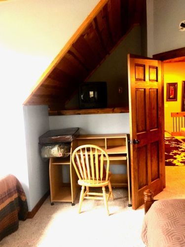  Upstairs Kids Room/          Office